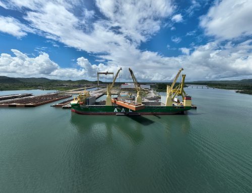 Consórcio Tenenge-Enseada lança ao mar 27ª barcaça mineraleira em Maragogipe